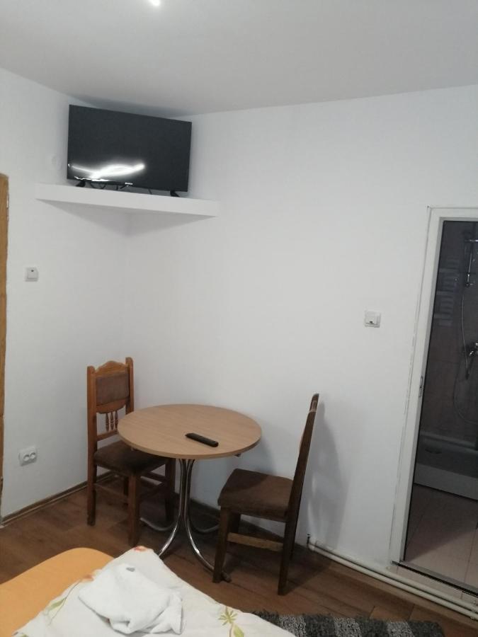 Vila Elly Piatra Neamt Exterior photo